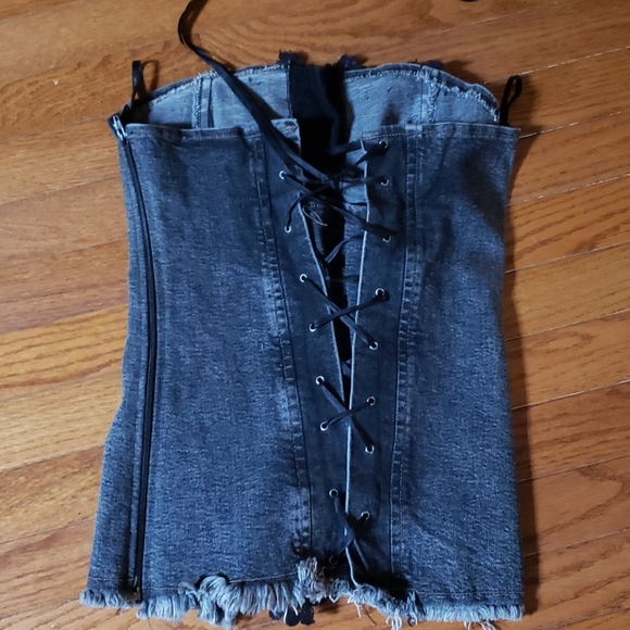 Top - Picture 2 of 2